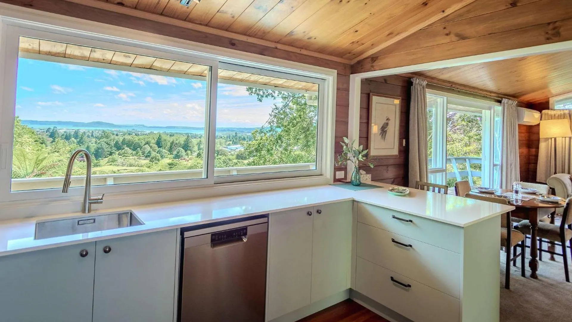 Haven On The Hill - Panoramic Views Of Rotorua Villa Nyaraló